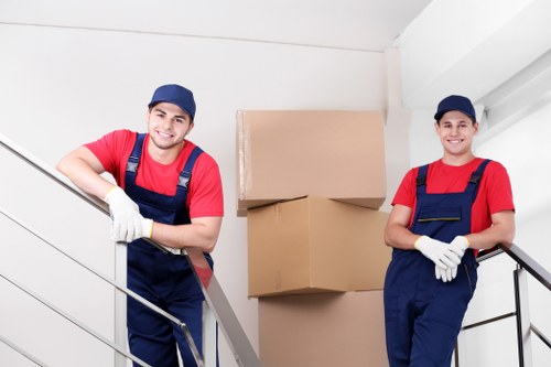 Removal truck hire services in Shoreditch for local home and business moves