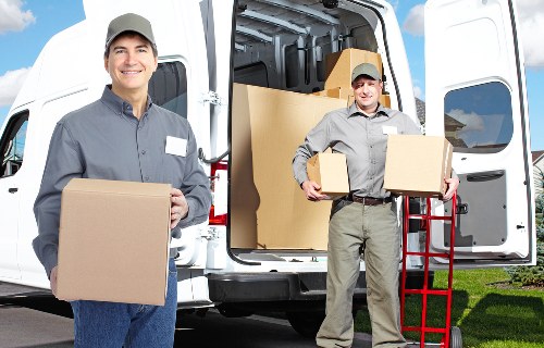 Local moving team managing access and parking for a Shoreditch relocation