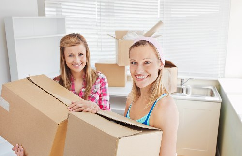Local Shoreditch moving service for flats, homes, and businesses